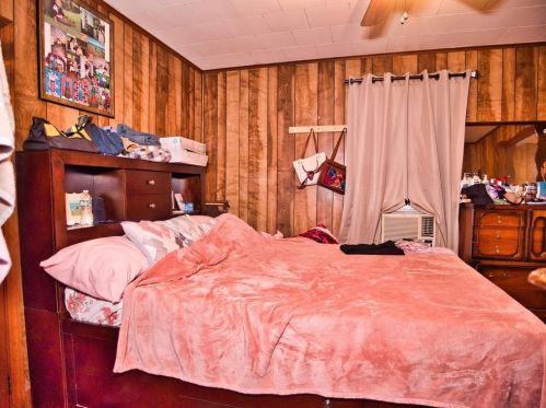 24 Adams St, New Bedford MA 02746-1333 exterior