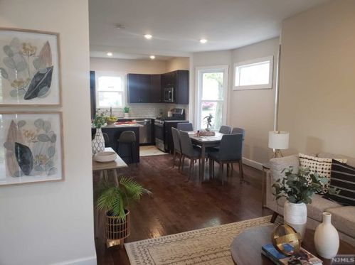 74 Quincy Ave, Kearny, NJ 07032-2165