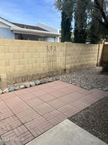 118 Anderson Ave, Phoenix AZ  85022-2318 exterior