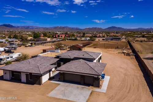 35205 3rd Ave, Phoenix AZ 85027-5908 exterior