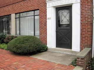 2819 Sherwood Rd, Columbus, OH 43209-2207