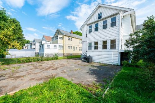 109 Varnum St, Arlington MA 02474-8712 exterior