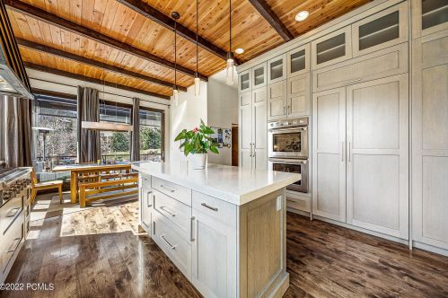 1995 Kidd Cir, Park City UT 84098-8512 exterior