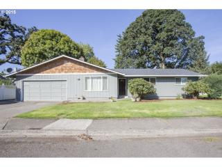 405 Elmwood Ave, Mcminnville OR  97128-5923 exterior