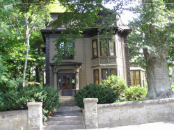 140 Highland St, Newton, MA 02465-2412