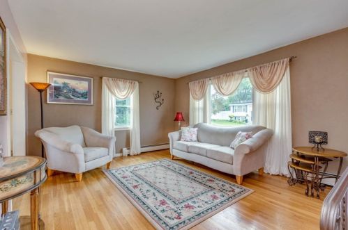 22 Glenwood Dr, Lawrence MA 01843-3001 exterior