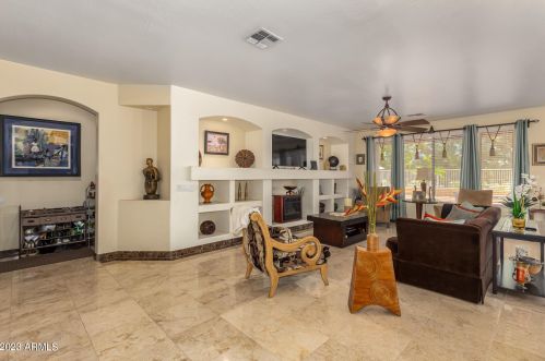 2602 Apollo Rd, Phoenix AZ 85042-5381 exterior