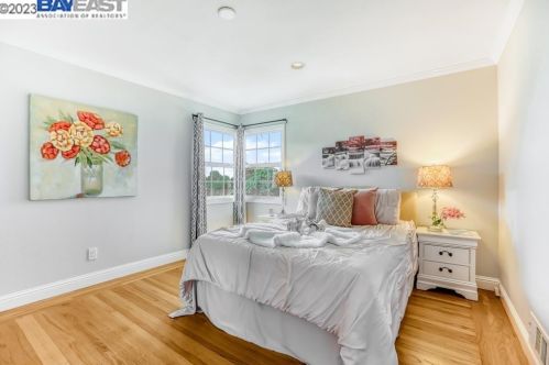 1225 Sandelin Ave, San Leandro CA  94577-3956 exterior