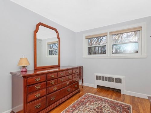 366 Sprague St, Dedham MA 02026-5242 exterior