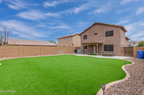 1818 63rd Dr, Phoenix AZ  85043-5748 exterior