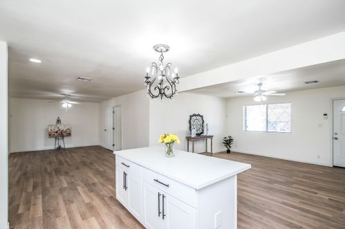 601 Euclid Ave, Phoenix AZ  85042-7622 exterior