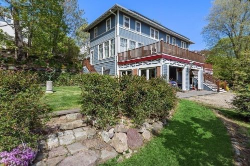 34 Summer St, Nahant MA 01908-1460 exterior