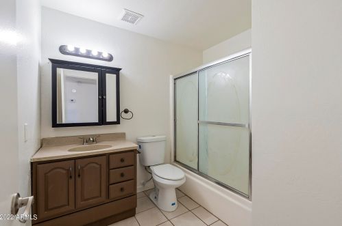 18025 31st Dr, Phoenix AZ  85053-1601 exterior