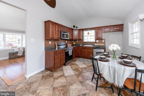 7 Nassau Ave, West Deptford NJ 08066-1120 exterior