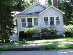 1335 Walnut St, Newton, MA 02461-1852