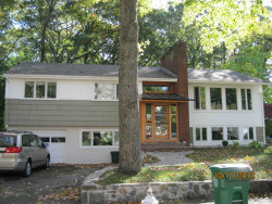 20 Dorcar Rd, Newton, MA