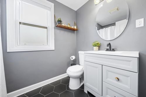 1844 Maple Ave, Forest View IL 60402-1252 exterior