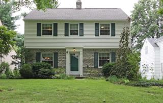 221 Cooke Rd, Columbus OH  43214-3114 exterior