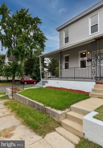 201 Maple Ave, West Deptford NJ  08093-1204 exterior