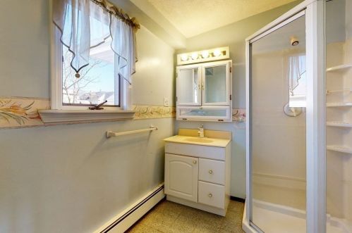 92 Chapel St, Newton MA 02458-1308 exterior