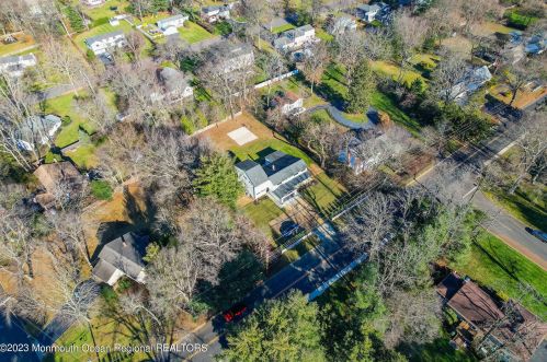 225 Silverside Ave, Little Silver NJ  07739-1752 exterior