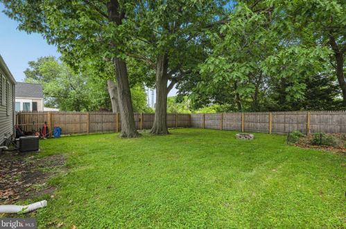 703 Washington Ave, West Deptford NJ 08096-1035 exterior