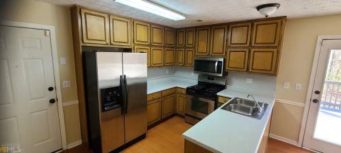 350 Grv Hl Dr, Stockbridge GA 30281-3049 exterior