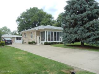 5216 Planet Dr, Louisville, KY 40258-3341