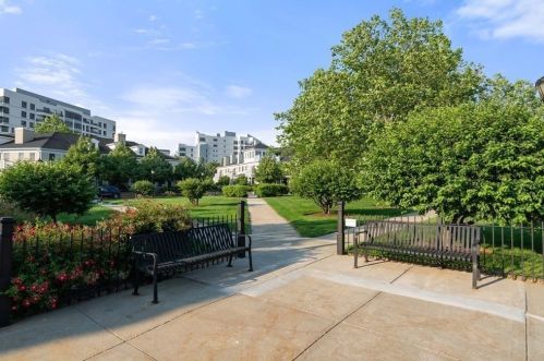 5 Tilden Commons Dr, Quincy MA  02171-3115 exterior