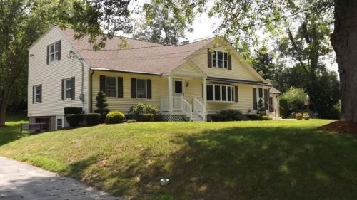 57 Purinton St, Shrewsbury, MA 01545-4604