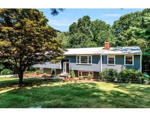 5 Broadview St, Acton, MA 01720-4240