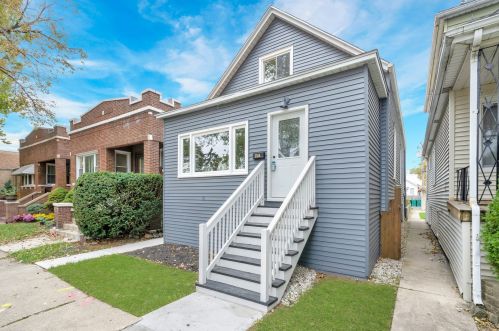 2514 Grove Ave, Forest View, IL 60402-2526