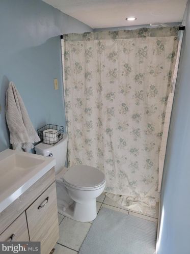 23 Lauderdale Rd, West Deptford NJ 08096-3938 exterior