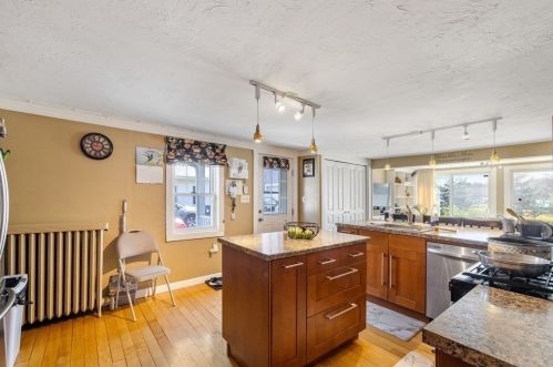 186 Mt Vernon St, Lawrence MA 01843-3302 exterior