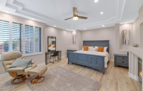 2347 Cinnabar Ave, Phoenix AZ  85028-3633 exterior