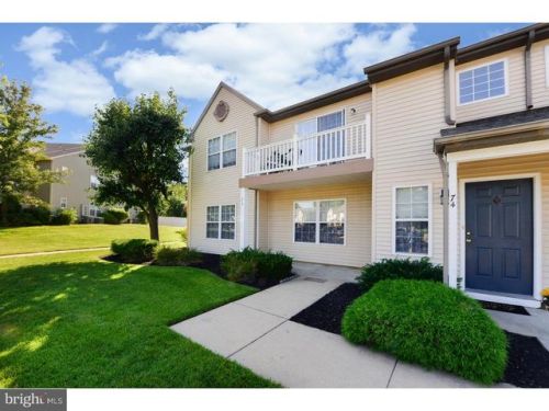 73 Crestmont Dr, West Deptford, NJ 08051-2162