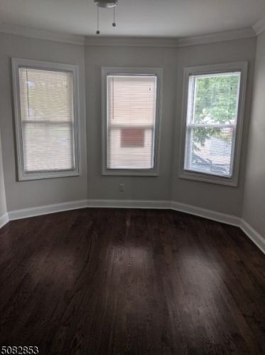 31 Hornblower Ave, Belleville NJ  07109-2517 exterior