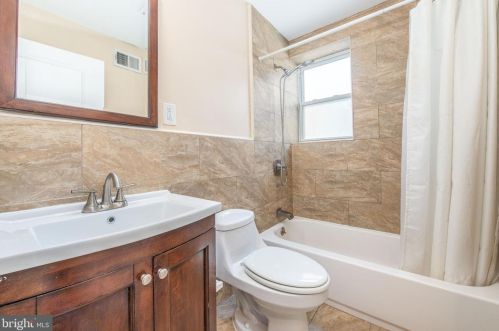 1416 15 St, Philadelphia PA 19121-4308 exterior