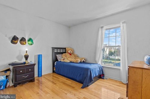 13 Equestrian Dr, Burlington NJ 08016-3065 exterior