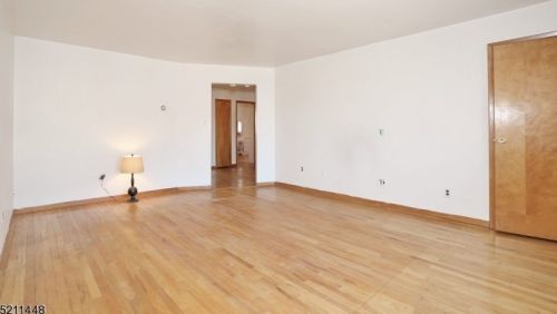 11 Van Rensselear St, Belleville NJ 07109-2911 exterior