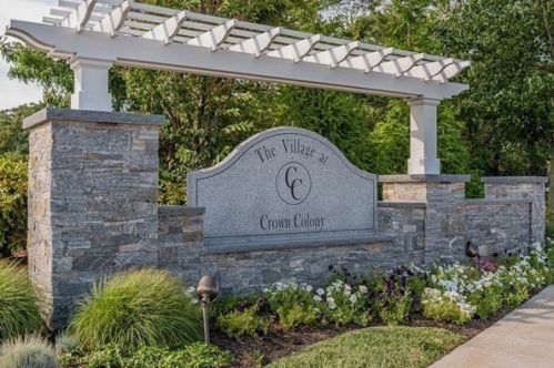 51 Village Dr, Quincy MA 02169-0936 exterior