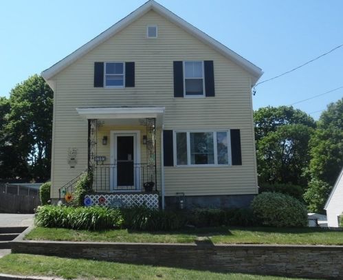 59 Baldwin St, Fall River, MA 02720-1513