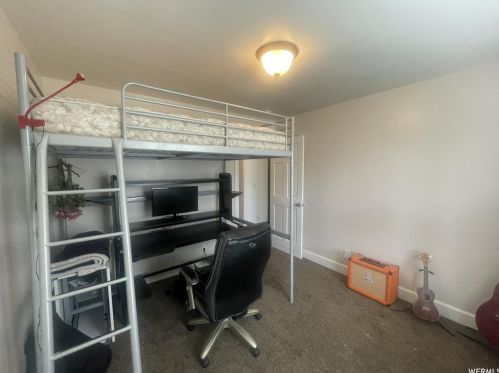 2193 Gyrfalcon Dr, Sandy UT 84092-4049 exterior