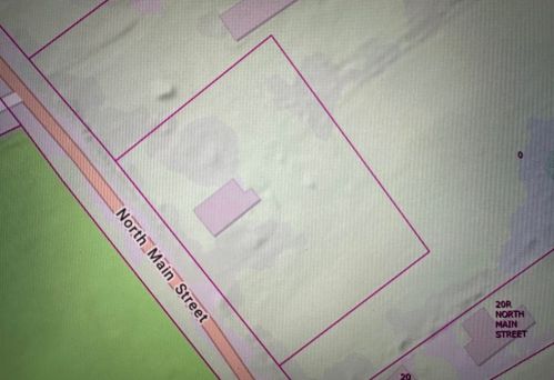 24 Main St, Berkley MA  02779-1399 exterior