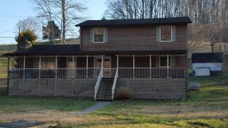 452 Old Long Hollow Rd, La Follette TN  37766-6935 exterior
