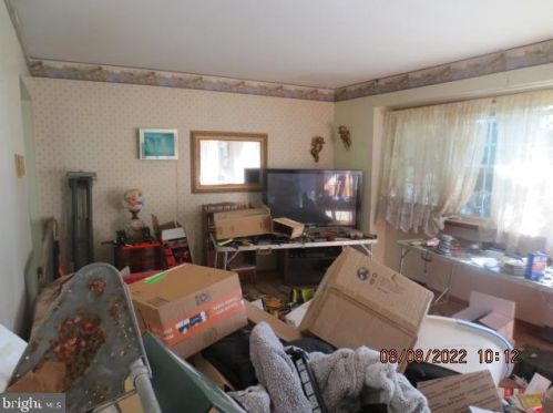 117 Military Dr, West Deptford NJ 08063-1506 exterior