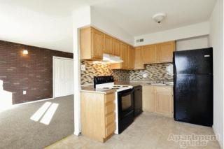 1205 Chestnut Ln, West Deptford NJ  08093-1870 exterior