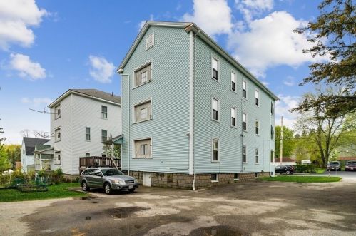 12 Kosta St, Worcester MA 01607-1525 exterior