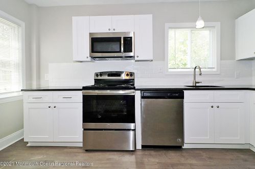 480 Veterans Hwy, Jackson Twp NJ 08527-5122 exterior