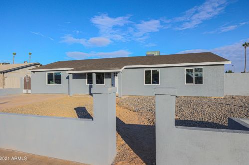 2201 65 Dr, Phoenix AZ 85033-1605 exterior